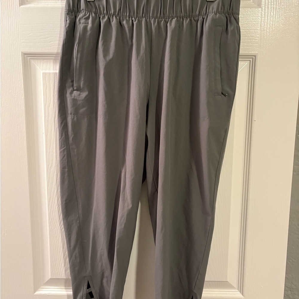 Talbots Women’s Lightweight Capri Pants